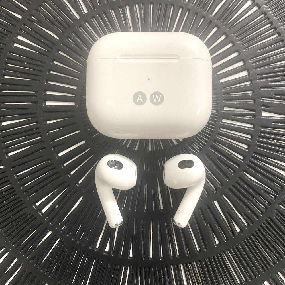 AirPods